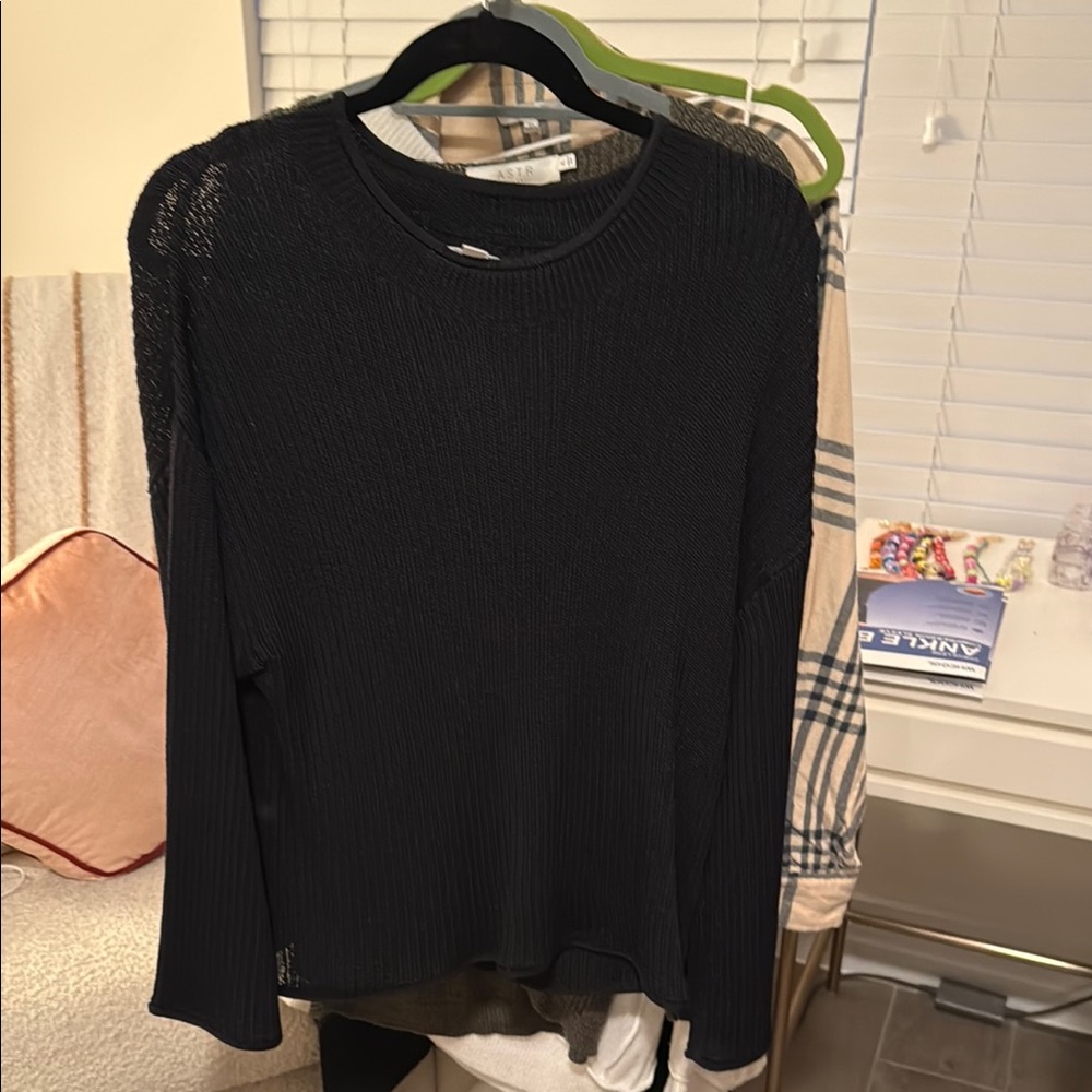 Elizabeth and James Black Knit Top